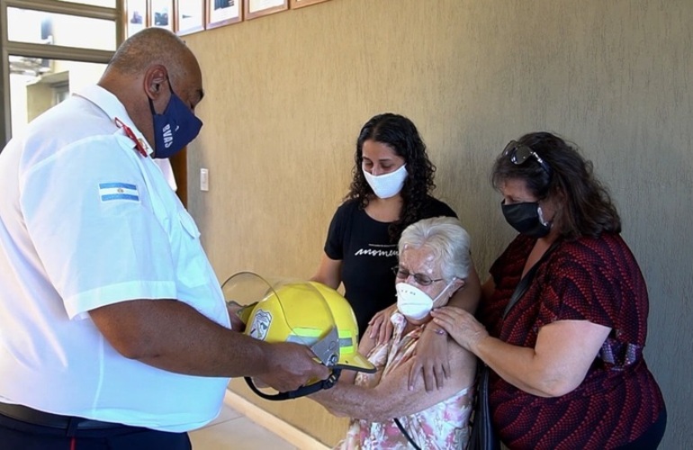 Imagen de Acto de ascensos y un reconocimiento muy especial en Bomberos