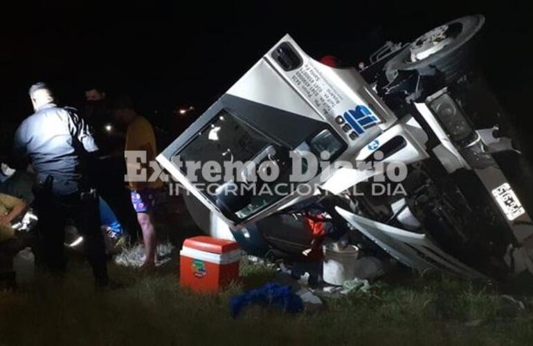 Imagen de Vuelco de un camión en autopista