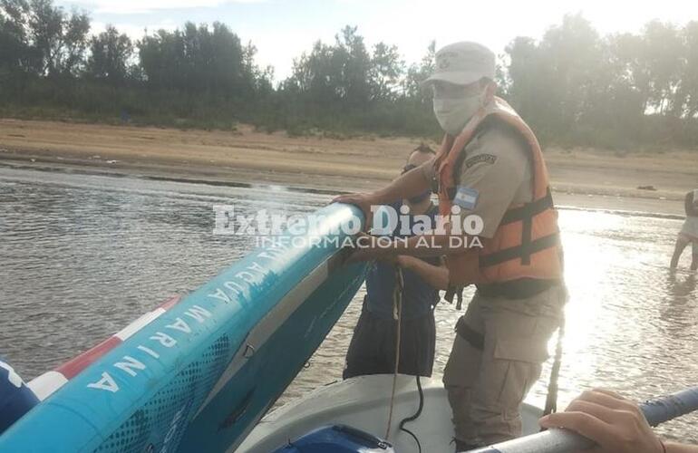 Imagen de Prefectura Arroyo Seco rescató a dos kayakistas
