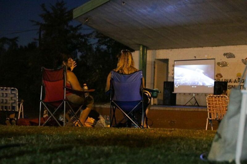 Imagen de Primera funci&oacute;n de Cine a la Reposera