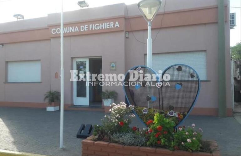 Un enorme coraz&oacute;n deber&aacute; llenarse de tapitas.