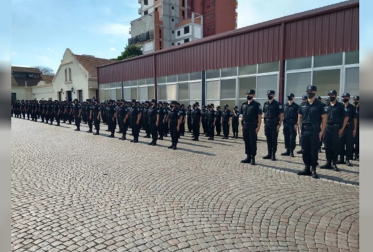 Imagen de Cifra récord: se anotaron 12 mil personas para ser policías