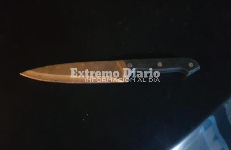 Imagen de Lo arrestaron tras intentar evadir a la policía y le secuestraron un cuchillo