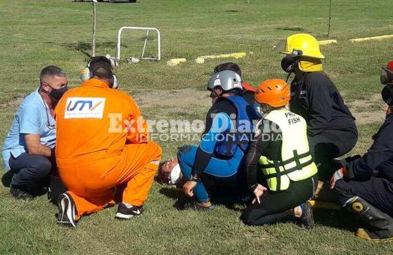 Imagen de Simulacro de accidente en el río