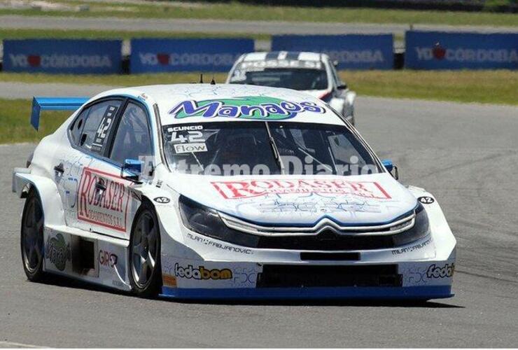 Imagen de Scuncio Moro ganó de la final del TC2000...