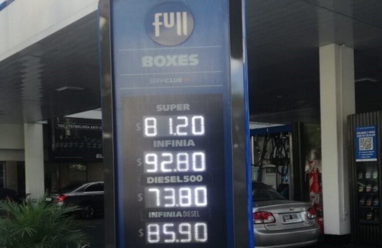 Imagen de Otra vez, la nafta un poquito m&aacute;s cara