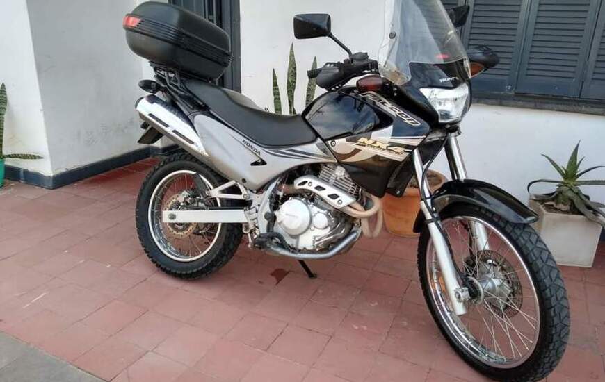 Imagen de Le robaron la moto de la vereda de su casa