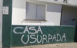 Su vivienda fue usurpada por una mujer, su pareja y tres menores de edad