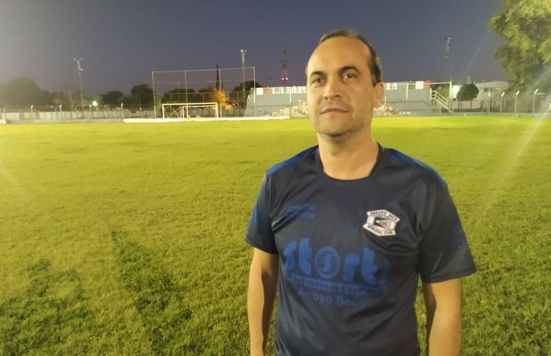 Andr&eacute;s Agosto quiere al equipo peleando arriba.