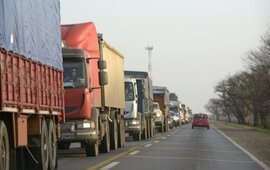 Tr&aacute;nsito. Unos 14 mil camiones diarios circular&aacute;n por las rutas del Gran Rosario.