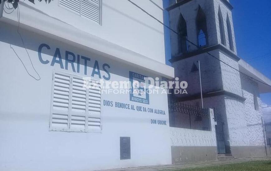 Imagen de C&aacute;ritas entrega bolsones