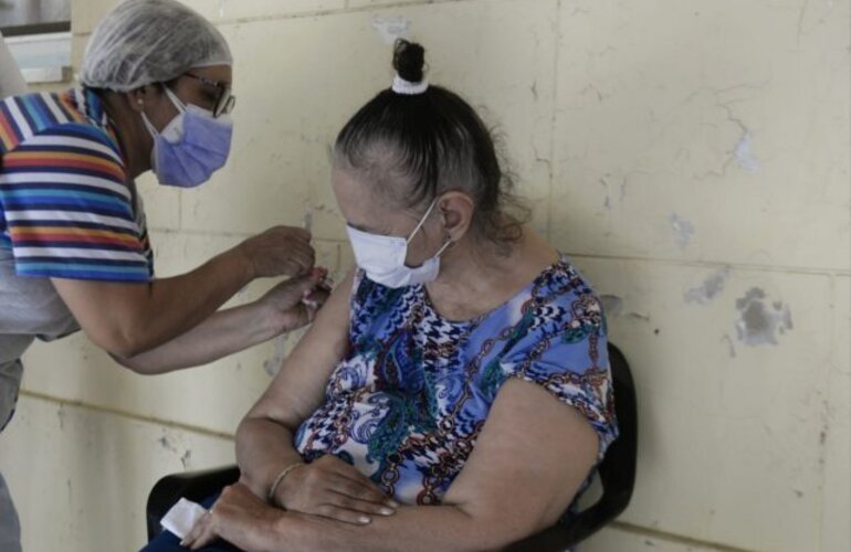 Imagen de En sólo 10 horas se anotaron más de 100 mil personas para vacunarse en Santa Fe