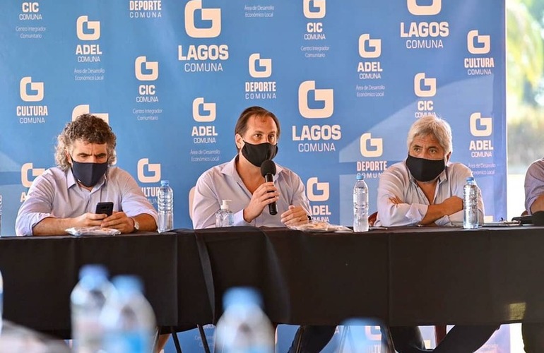 Ferri junto al interventor de la EPE, Caussi, y representantes del Ministerio de Ambiente y Cambio Climático.