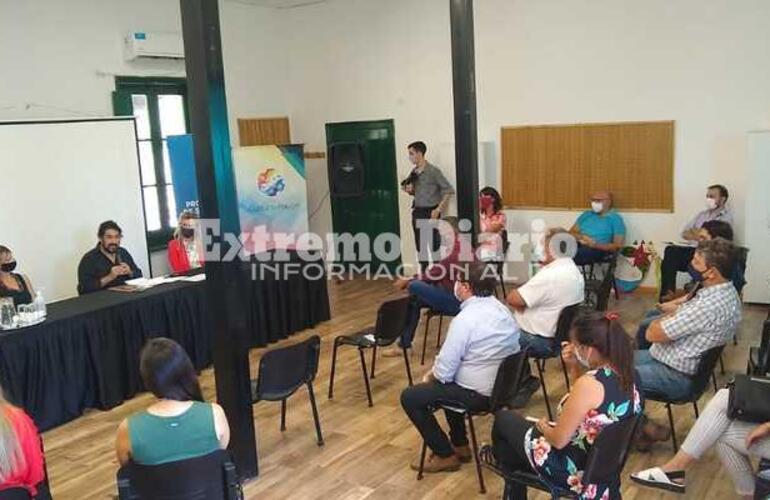 La presentaci&oacute;n fue encabezada por el Ministro de Cultura Jorge Llonch