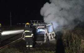 Imagen de Incendio de un veh&iacute;culo sobre Ruta 26S