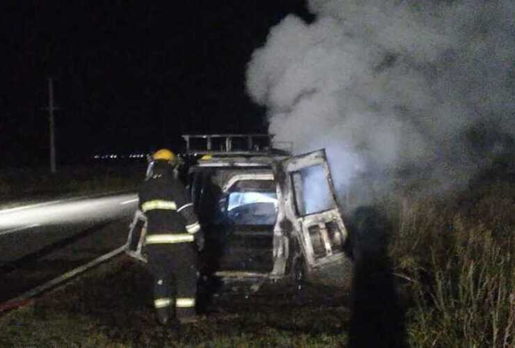 Imagen de Incendio de un vehículo sobre Ruta 26S