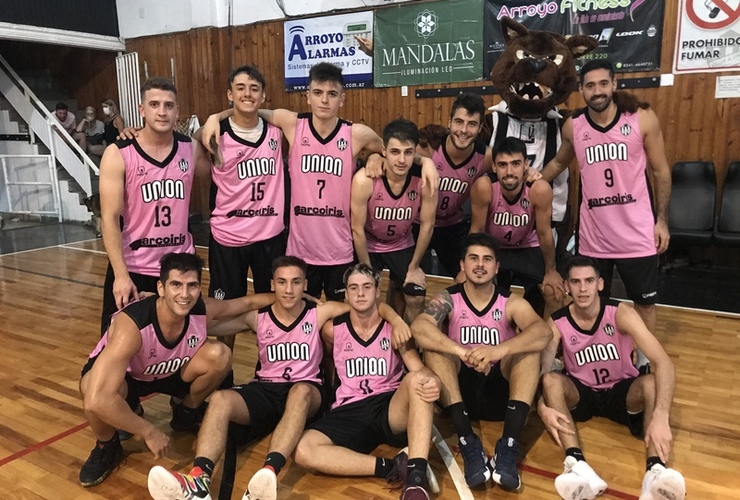 Imagen de Debut y triunfo para Unión ante Alumni por 82 a 52 en la fecha 1 de la A2