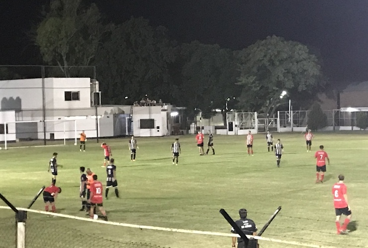 Imagen de Unión perdió 3 a 2 como local ante Pujato, en un partido amistoso