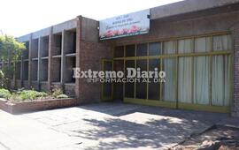 Un personal administrativo dio positivo.