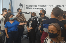 La conferencia de prensa en la ciudad de Santa Fe. (@lt9lider)