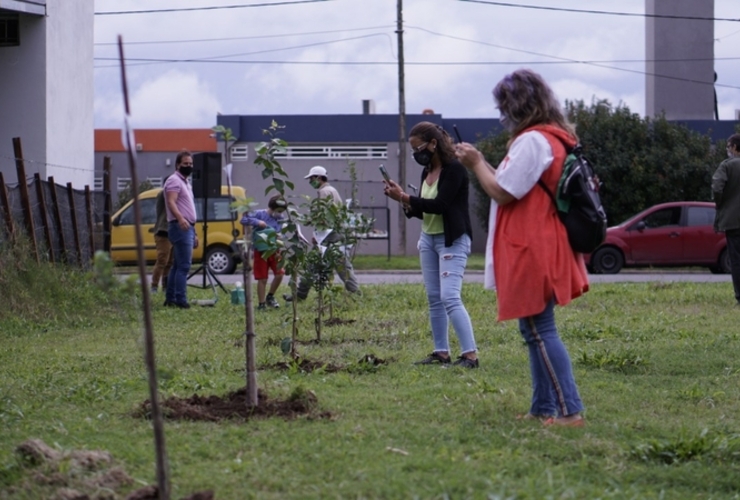 La actividad se llevó a cabo en las inmediaciones del vivero.