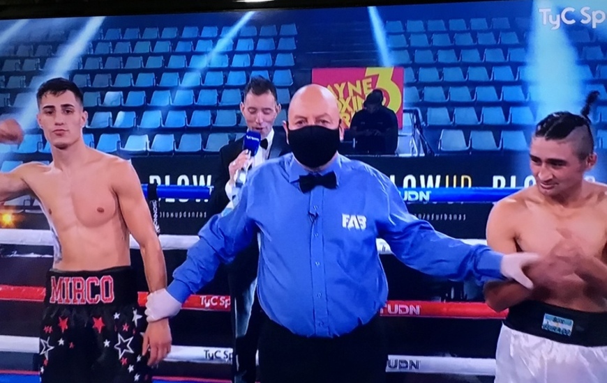 El momento de la victoria de Mirco Cuello.