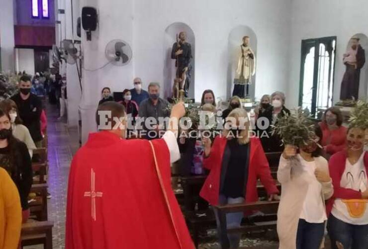 Imagen de Bajo protocolo covid, se celebró el domingo de ramos