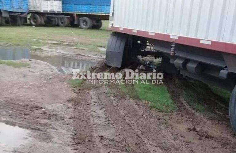 Imagen de Chofer de camión se quejó por el mal estado de la playa de camiones