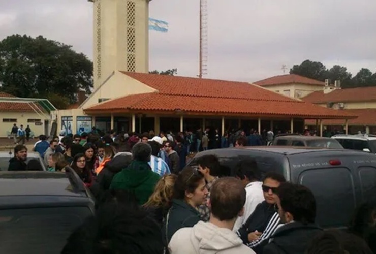 Paso de los Libres, uno de los 237 puestos de frontera terrestre que fueron cerrados desde hoy.