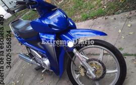 Imagen de Le robaron la moto a un profesor