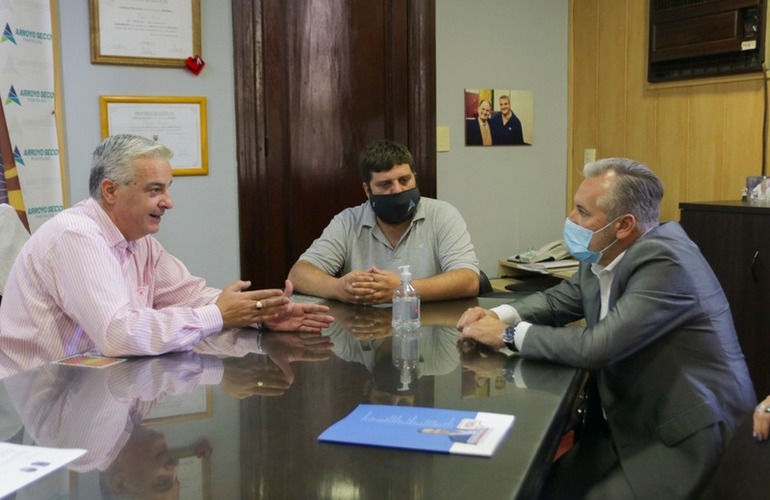 Imagen de El senador Marcelo Lewandowski visitó la localidad, entregó aportes y planificó nuevos proyectos para la ciudad