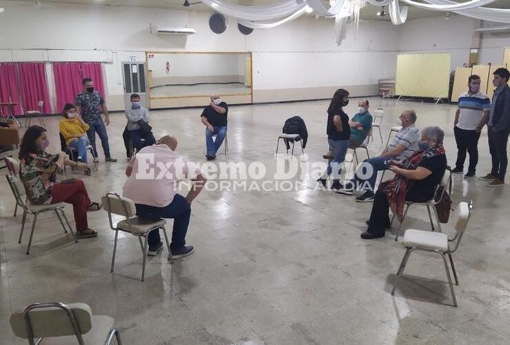 Imagen de Reunión de la tercera edad con la directora regional de PAMI