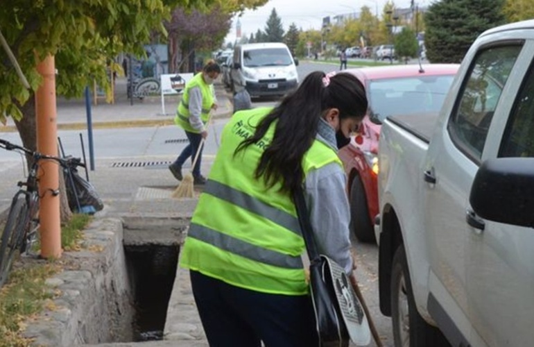 Imagen de Un municipio exigir&aacute; a beneficiarios de planes sociales que trabajen en tareas de limpieza