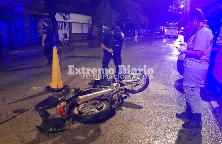 Imagen de Choque entre un remis y una motocicleta