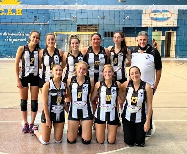 Las chicas del plantel del "Panza" y dos muy buenas victorias.