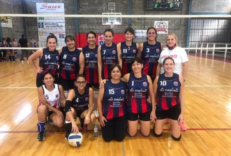 Imagen de El maxi voley B de Talleres, superó 3 a 0 a Estudiantil