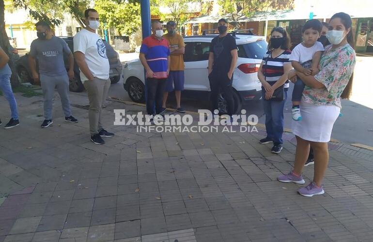 Los vecinos se presentaron esta mañana en el Concejo