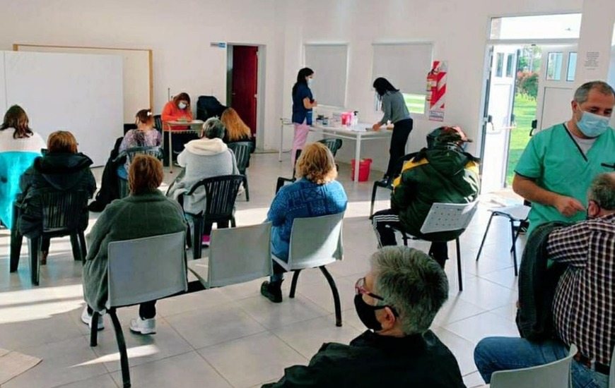 La vacunaci&oacute;n se di&oacute; en el SUM.
