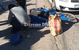 Imagen de Choque entre una moto y un autom&oacute;vil