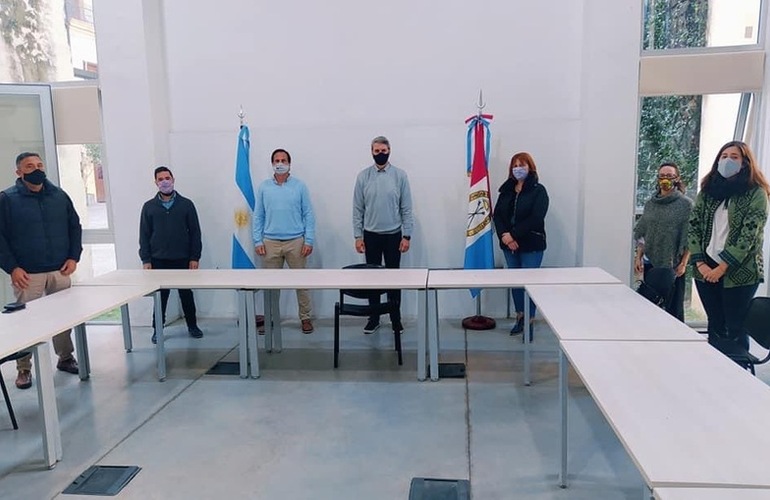 Imagen de Reunión por BioLagos y planificación turística de General Lagos