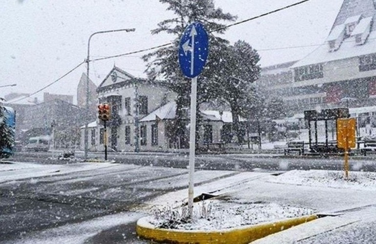 Imagen de Ushuaia registró su primera nevada del año