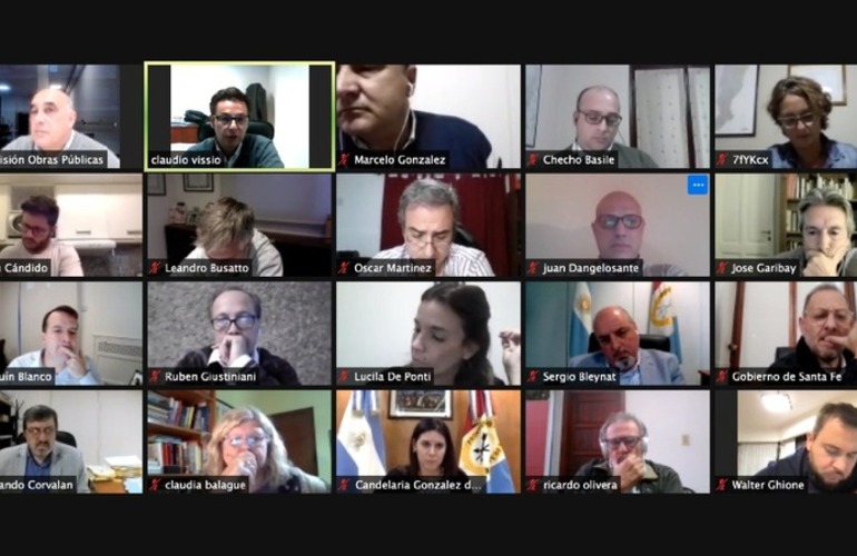 Imagen de Leyes de endeudamiento para conectividad: Para el socialismo los funcionarios se fueron de la comisi&oacute;n con aportes para seguir trabajando