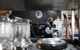 Imagen de La provincia anunci&oacute; la puesta en marcha de la asistencia econ&oacute;mica de emergencia al sector gastron&oacute;mico