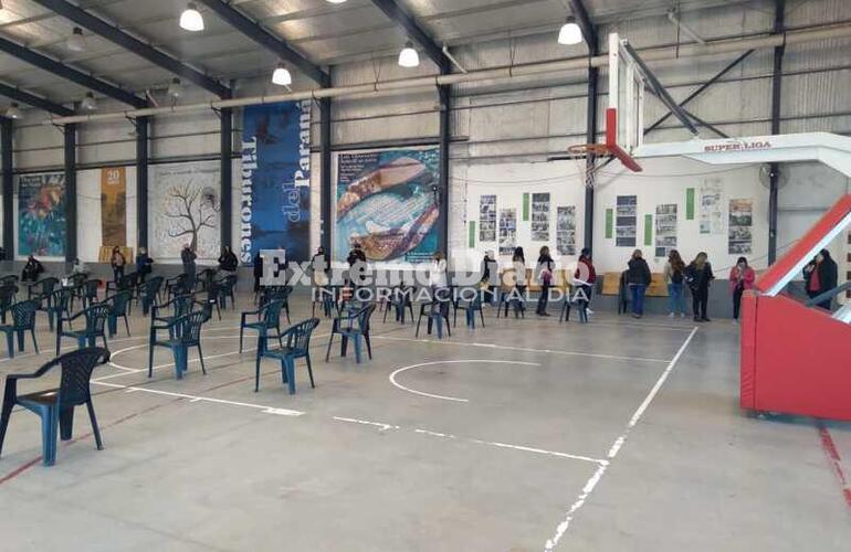 Imagen de Vacunaci&oacute;n: &iquest;Qui&eacute;nes pueden acercarse a Tiburones sin turno?