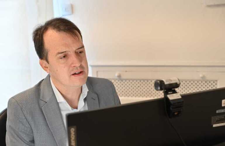 Imagen de Blanco: &acute;El gobierno de Perotti no despej&oacute; las dudas sobre el vacunatorio VIP en Granadero Baigorria&acute;