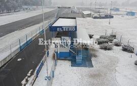 os sectores internos y de boxes del Aut&oacute;dromo de R&iacute;o cuarto tampoco escaparon al manto blanco que dejaron las intensas nevadas producidas en la zona.. .