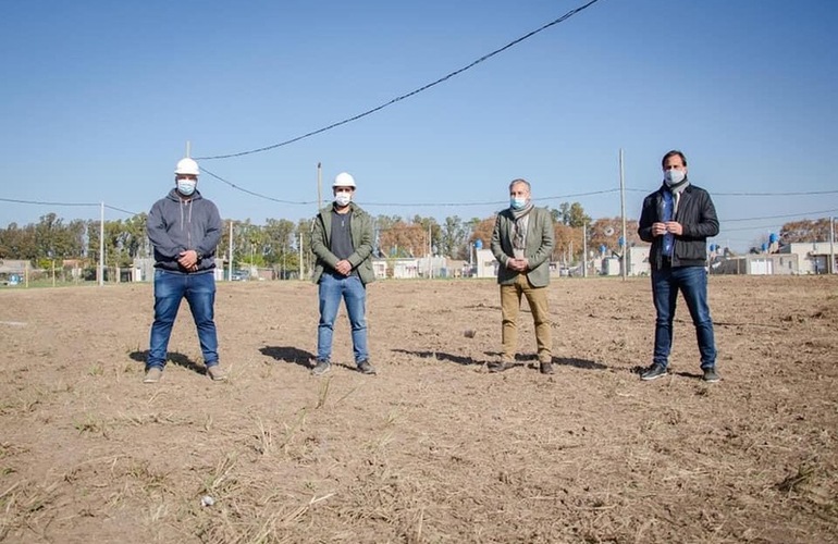 Imagen de El senador provincial Marcelo Lewandowski, visitó la localidad por el ProCrear, TecnoLagos, Salud y Clubes.