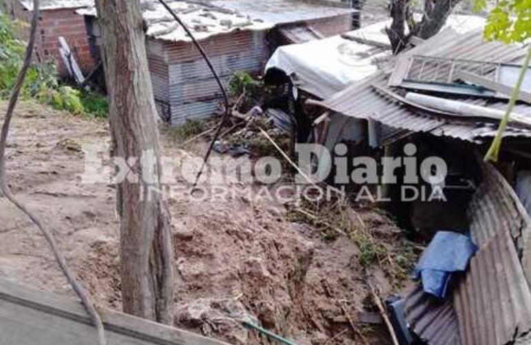 La avalancha se produjo por el desborde de una pileta en el predio de la Arenera