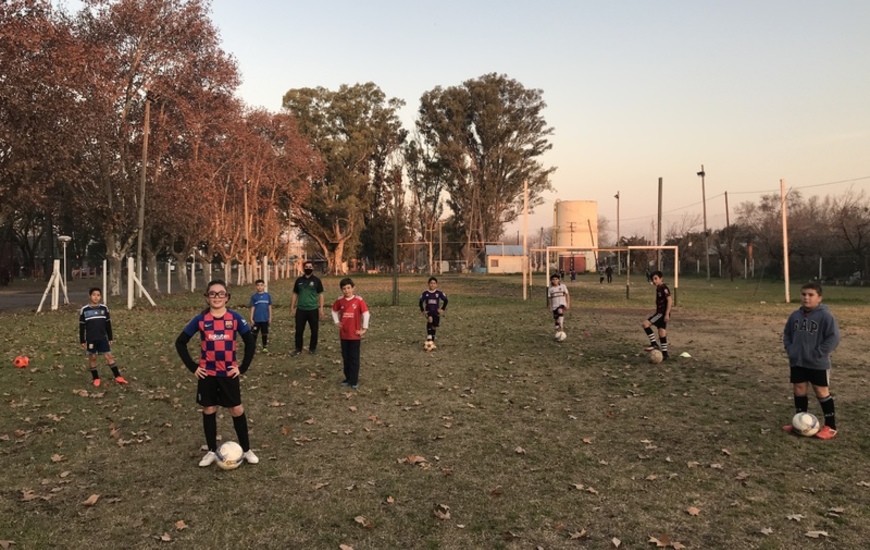 Imagen de Manos Dadas, volvi&oacute; a los entrenamientos en infantiles y juveniles.