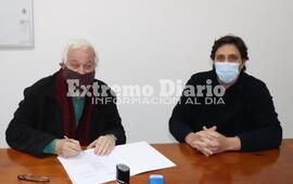 Stangoni junto al director del organismo Carlos Vitta